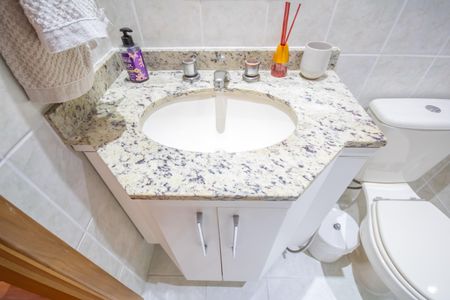 Apartamento à venda com 80m², 2 quartos e 2 vagasBanheiro Social