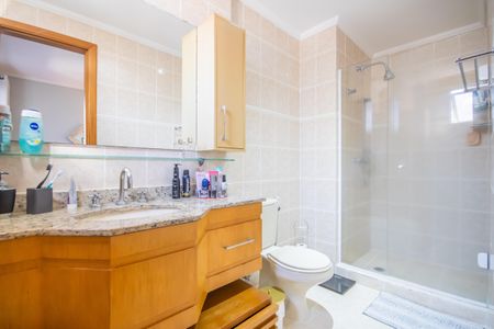 Apartamento à venda com 80m², 2 quartos e 2 vagasBanheiro da Suíte