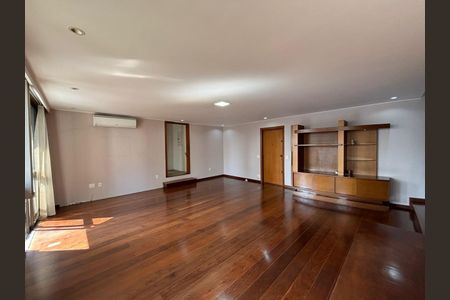 Apartamento à venda com 157m², 3 quartos e 2 vagasFoto 03
