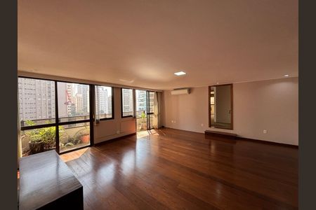 Apartamento à venda com 157m², 3 quartos e 2 vagasFoto 05