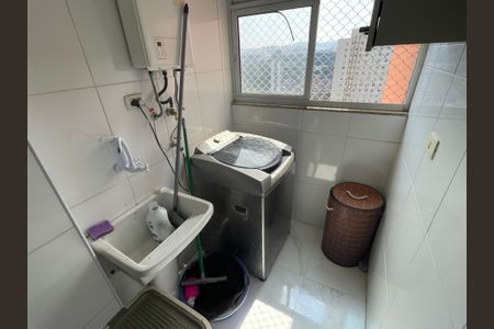 Apartamento à venda com 70m², 3 quartos e 1 vagaÁrea de Serviço