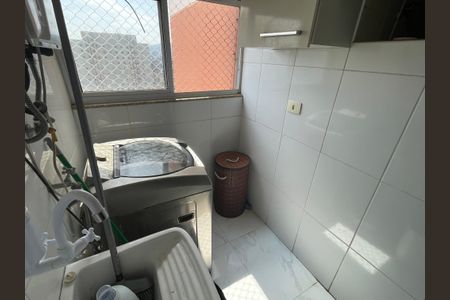 Apartamento à venda com 70m², 3 quartos e 1 vagaÁrea de Serviço