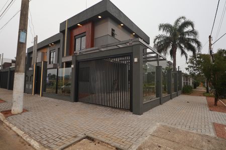 Casa à venda com 142m², 3 quartos e 2 vagasFachada