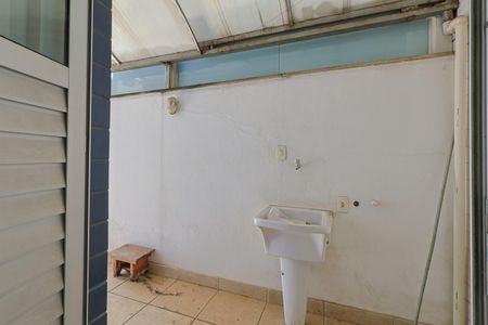 Apartamento à venda com 140m², 3 quartos e 2 vagas Apartamento à venda com 140m², 3 quartos e 2 vagasÁrea de Serviço