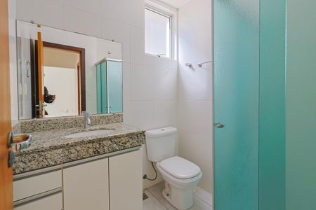 Apartamento à venda com 140m², 3 quartos e 2 vagas Apartamento à venda com 140m², 3 quartos e 2 vagasBanheiro