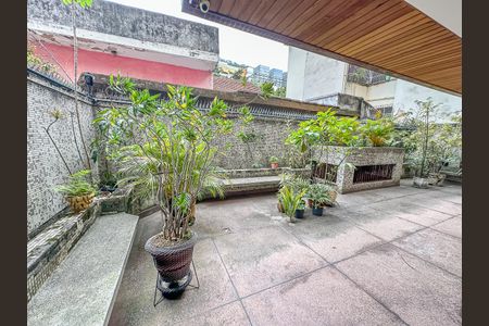 Apartamento à venda com 139m², 3 quartos e 2 vagas Apartamento à venda com 139m², 3 quartos e 2 vagasÁrea comum