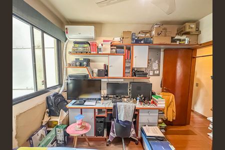 Apartamento à venda com 139m², 3 quartos e 2 vagas Apartamento à venda com 139m², 3 quartos e 2 vagasCozinha