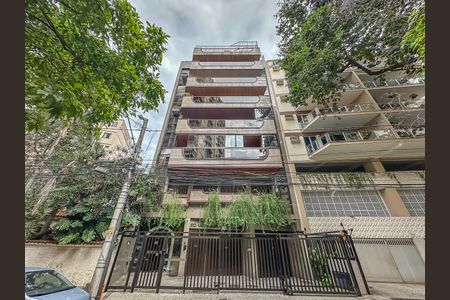 Apartamento à venda com 139m², 3 quartos e 2 vagas Apartamento à venda com 139m², 3 quartos e 2 vagasFachada