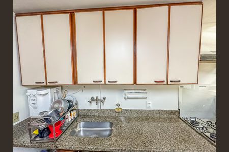 Apartamento à venda com 139m², 3 quartos e 2 vagas Apartamento à venda com 139m², 3 quartos e 2 vagasCozinha