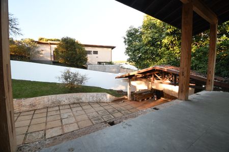 Casa à venda com 630m², 4 quartos e 8 vagasVista Suite 2