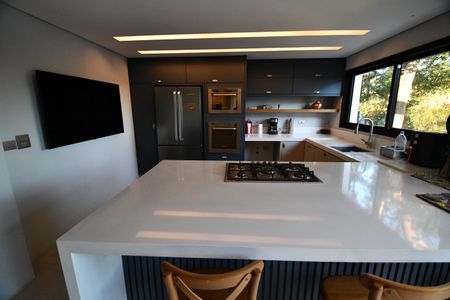 Casa à venda com 630m², 4 quartos e 8 vagasCozinha