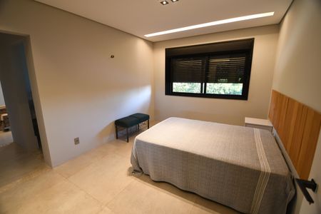 Casa à venda com 630m², 4 quartos e 8 vagasSemi Suite 1