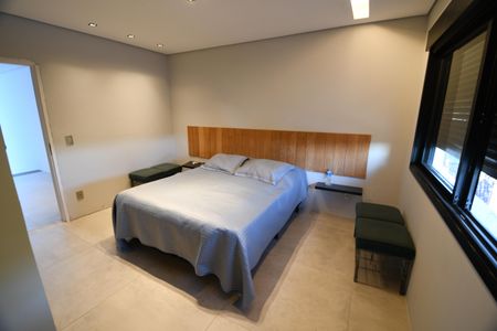 Casa à venda com 630m², 4 quartos e 8 vagasSuíte 1