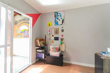 Quarto 1 de casa de condomínio à venda com 3 quartos, 125m² em Vila Carmosina, São Paulo