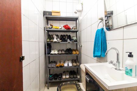Casa de condomínio à venda com 125m², 3 quartos e 1 vaga Casa de condomínio à venda com 125m², 3 quartos e 1 vagaBanheiro 2