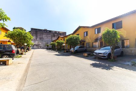 Área externa de casa de condomínio à venda com 3 quartos, 125m² em Vila Carmosina, São Paulo