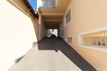 Casa à venda com 311m², 6 quartos e 6 vagas Casa à venda com 311m², 6 quartos e 6 vagasQuintal