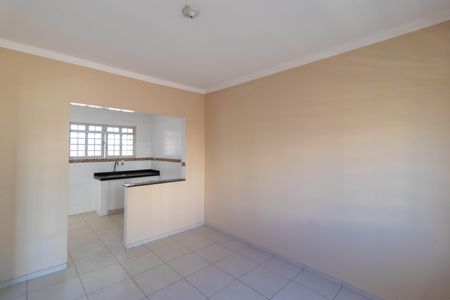 Casa à venda com 311m², 6 quartos e 6 vagas Casa à venda com 311m², 6 quartos e 6 vagasCopa