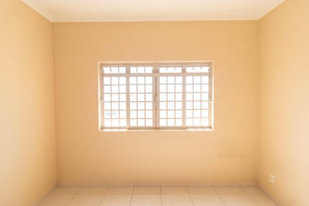 Casa à venda com 311m², 6 quartos e 6 vagas Casa à venda com 311m², 6 quartos e 6 vagasQuarto 02