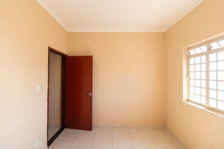 Casa à venda com 311m², 6 quartos e 6 vagas Casa à venda com 311m², 6 quartos e 6 vagasQuarto 02