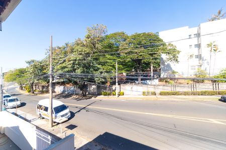 Casa à venda com 311m², 6 quartos e 6 vagas Casa à venda com 311m², 6 quartos e 6 vagasVista da Sacada da Sala 02