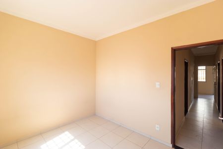 Casa à venda com 311m², 6 quartos e 6 vagas Casa à venda com 311m², 6 quartos e 6 vagasQuarto 02