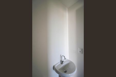 Apartamento à venda com 32m², 2 quartos e sem vaga Apartamento à venda com 32m², 2 quartos e sem vagaBanheiro