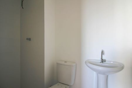 Apartamento à venda com 32m², 2 quartos e sem vaga Apartamento à venda com 32m², 2 quartos e sem vagaBanheiro