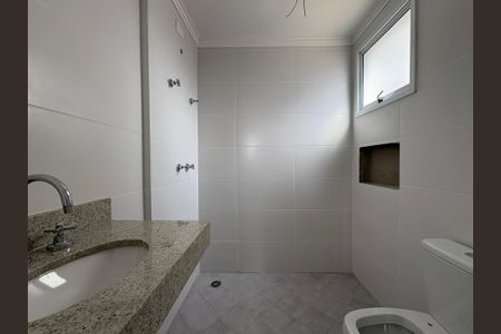 Apartamento à venda com 58m², 2 quartos e 2 vagasBanheiro da Suíte 2