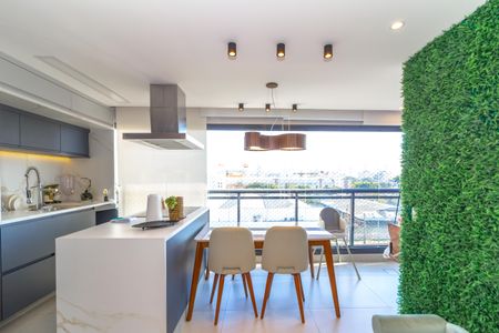 Apartamento para alugar com 90m², 3 quartos e 2 vagas Apartamento para alugar com 90m², 3 quartos e 2 vagasVaranda