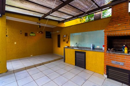 Casa à venda com 210m², 4 quartos e 4 vagas Casa à venda com 210m², 4 quartos e 4 vagasChurrasqueira