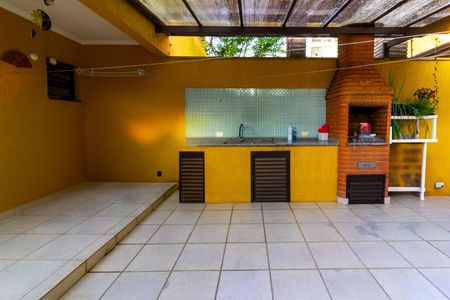 Casa à venda com 210m², 4 quartos e 4 vagas Casa à venda com 210m², 4 quartos e 4 vagasChurrasqueira