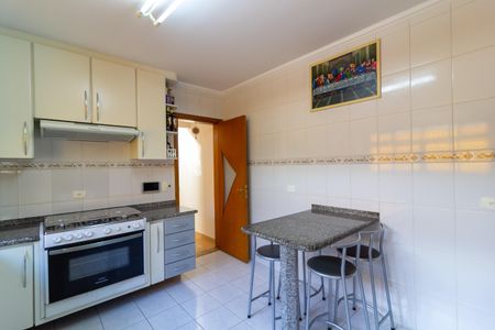 Casa à venda com 210m², 4 quartos e 4 vagas Casa à venda com 210m², 4 quartos e 4 vagasCozinha