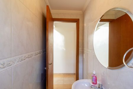 Casa à venda com 210m², 4 quartos e 4 vagas Casa à venda com 210m², 4 quartos e 4 vagasLavabo