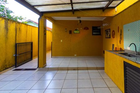 Casa à venda com 210m², 4 quartos e 4 vagas Casa à venda com 210m², 4 quartos e 4 vagasChurrasqueira