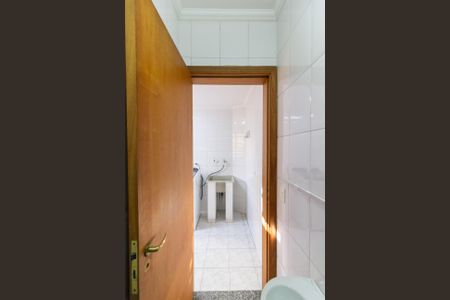 Casa à venda com 210m², 4 quartos e 4 vagas Casa à venda com 210m², 4 quartos e 4 vagasBanheiro de Serviço