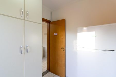 Casa à venda com 210m², 4 quartos e 4 vagas Casa à venda com 210m², 4 quartos e 4 vagasQuarto de Serviço