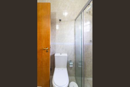 Casa à venda com 210m², 4 quartos e 4 vagas Casa à venda com 210m², 4 quartos e 4 vagasBanheiro da Suíte 2