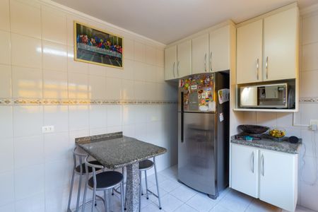 Casa à venda com 210m², 4 quartos e 4 vagas Casa à venda com 210m², 4 quartos e 4 vagasCozinha