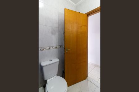 Casa à venda com 210m², 4 quartos e 4 vagas Casa à venda com 210m², 4 quartos e 4 vagasBanheiro Social