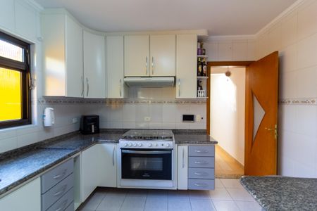 Casa à venda com 210m², 4 quartos e 4 vagas Casa à venda com 210m², 4 quartos e 4 vagasCozinha