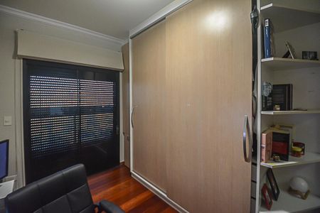 Apartamento à venda com 95m², 3 quartos e 7 vagasQuarto 2