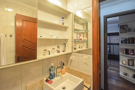Apartamento à venda com 95m², 3 quartos e 7 vagasBanheiro
