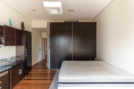 Apartamento à venda com 711m², 5 quartos e 6 vagasSuíte 2