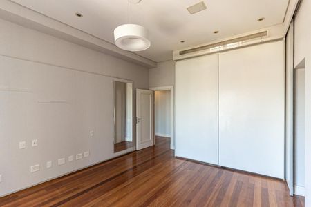 Apartamento à venda com 711m², 5 quartos e 6 vagasSuíte 4