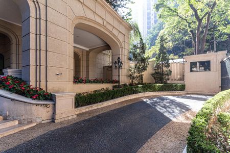 Apartamento à venda com 711m², 5 quartos e 6 vagasFachada