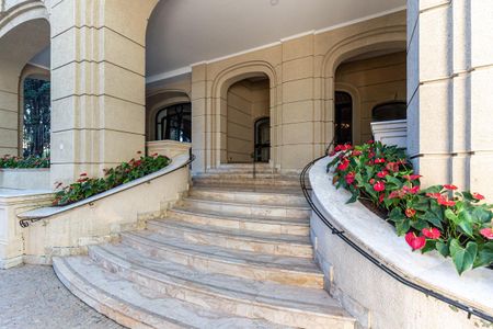 Apartamento à venda com 711m², 5 quartos e 6 vagasFachada