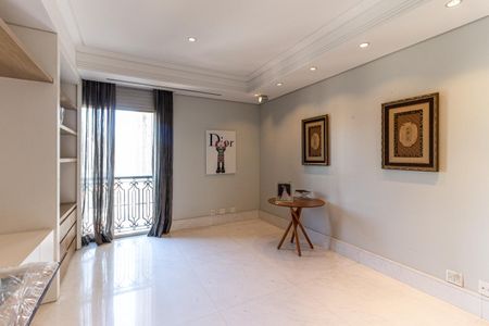 Apartamento à venda com 711m², 5 quartos e 6 vagasSala 2