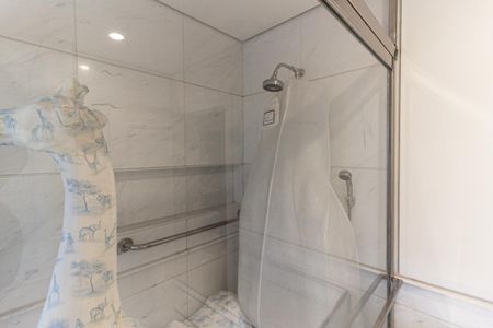 Apartamento à venda com 711m², 5 quartos e 6 vagasBanheiro da Suíte 1