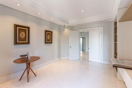 Apartamento à venda com 711m², 5 quartos e 6 vagasSala 2